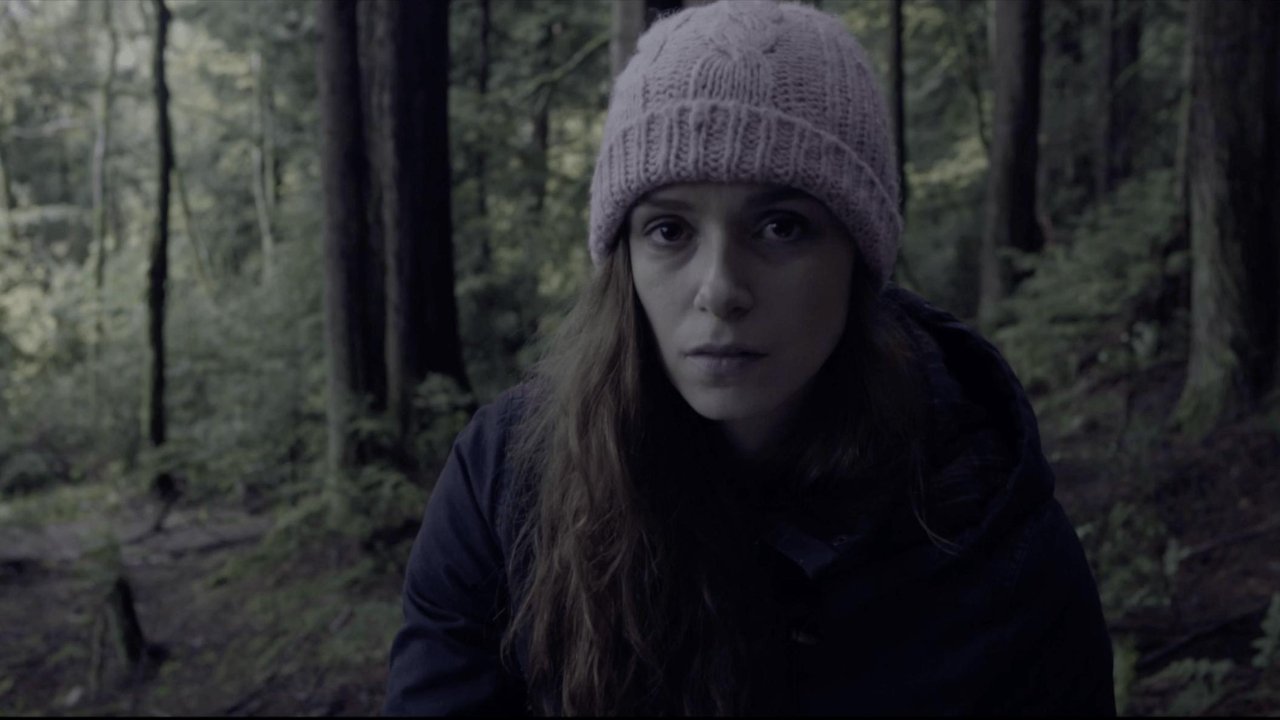 Red Island (2018) abspielen