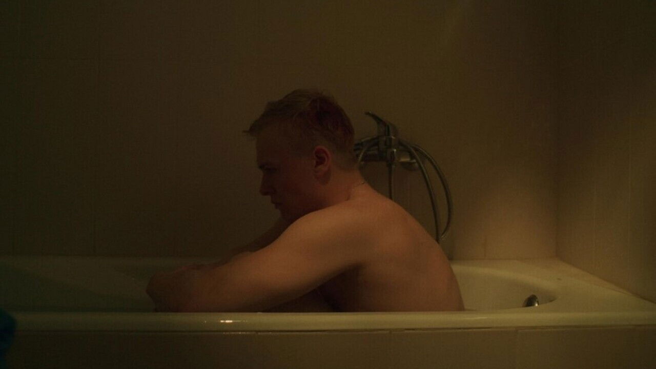 Bulldog (2023) abspielen