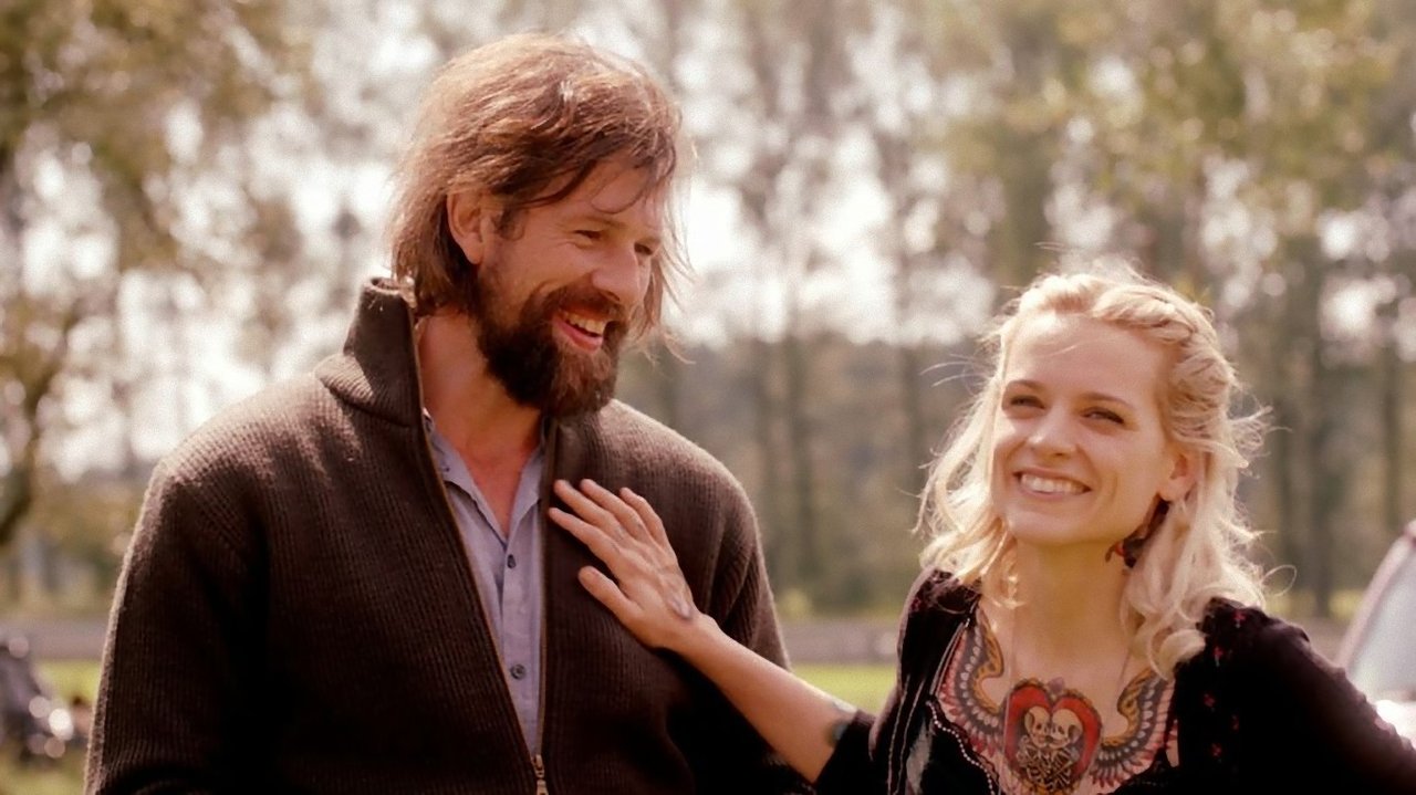 The Broken Circle (2012) abspielen