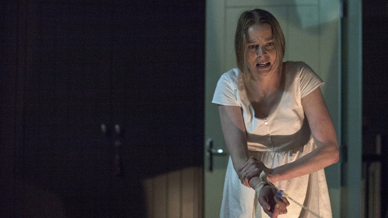 Inside (2016) abspielen