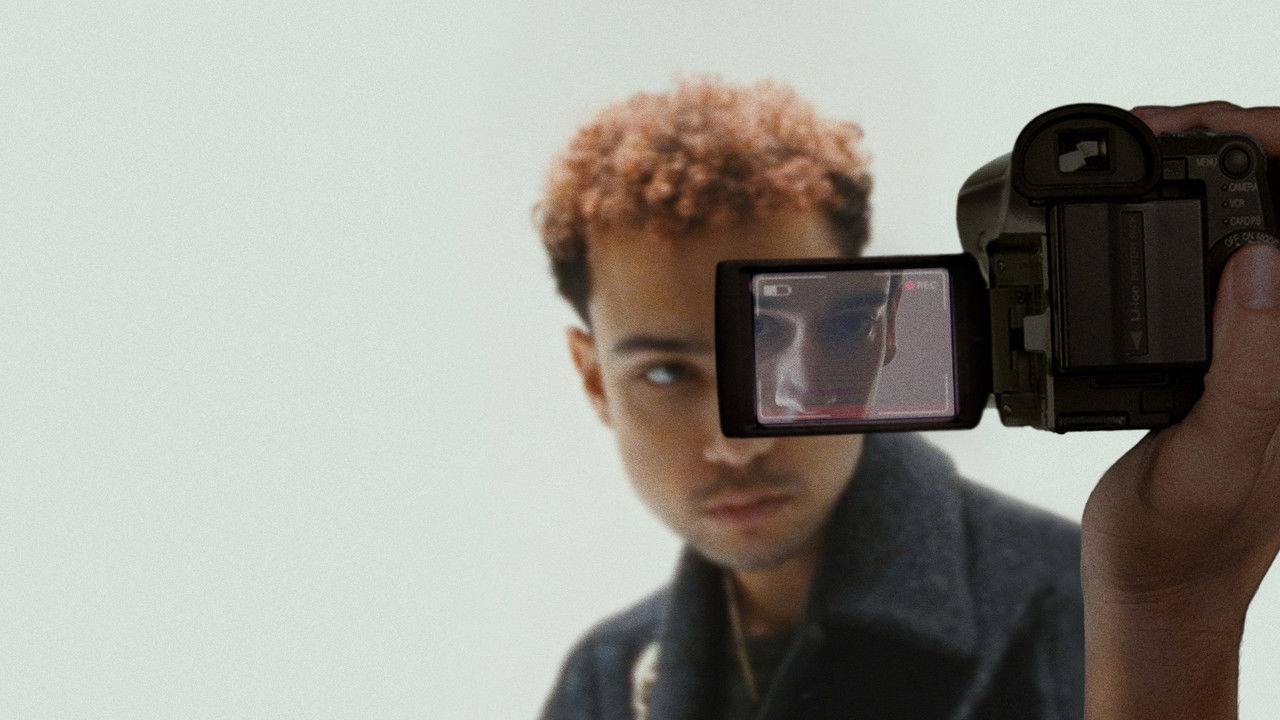 Lurker (2025) abspielen