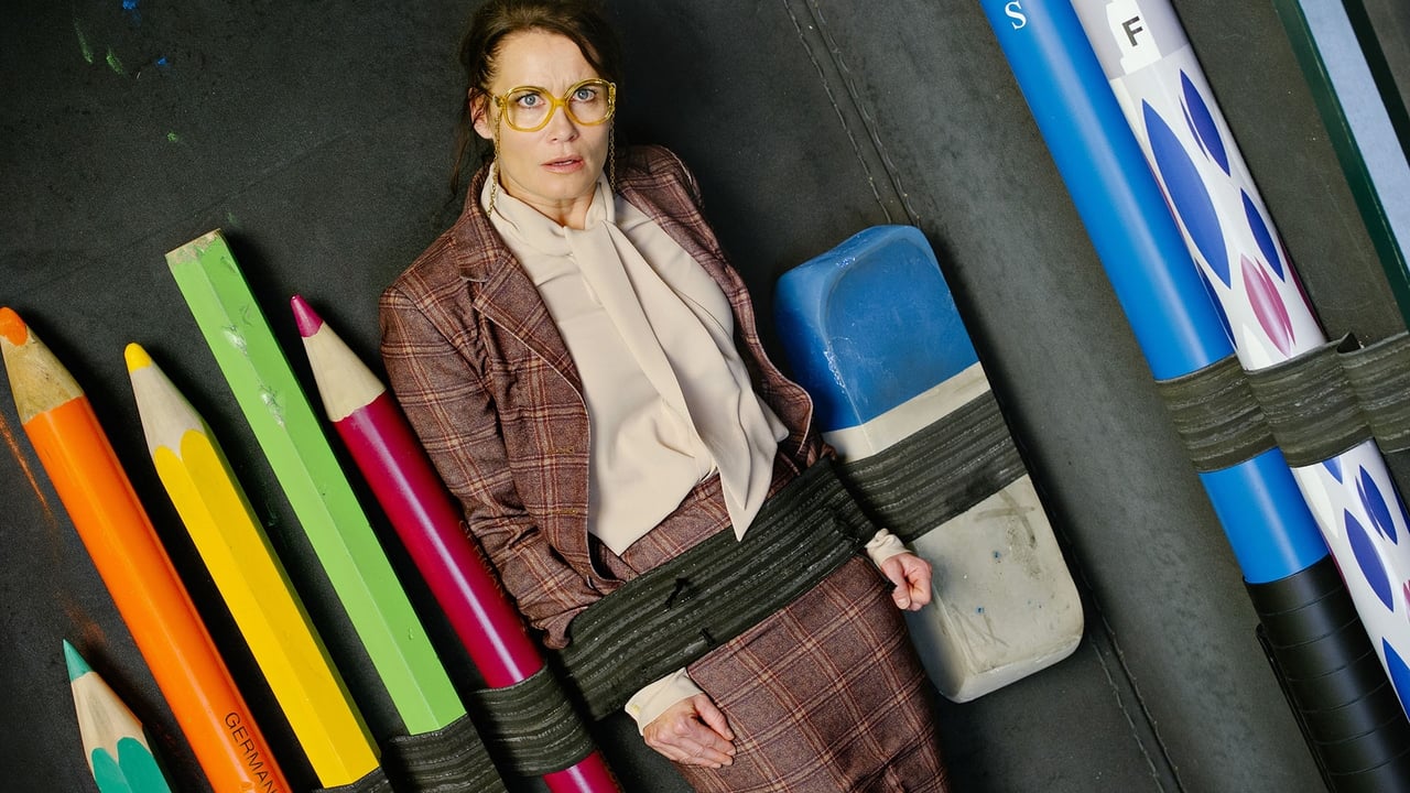 Hilfe, ich hab meine Lehrerin geschrumpft (2015) abspielen
