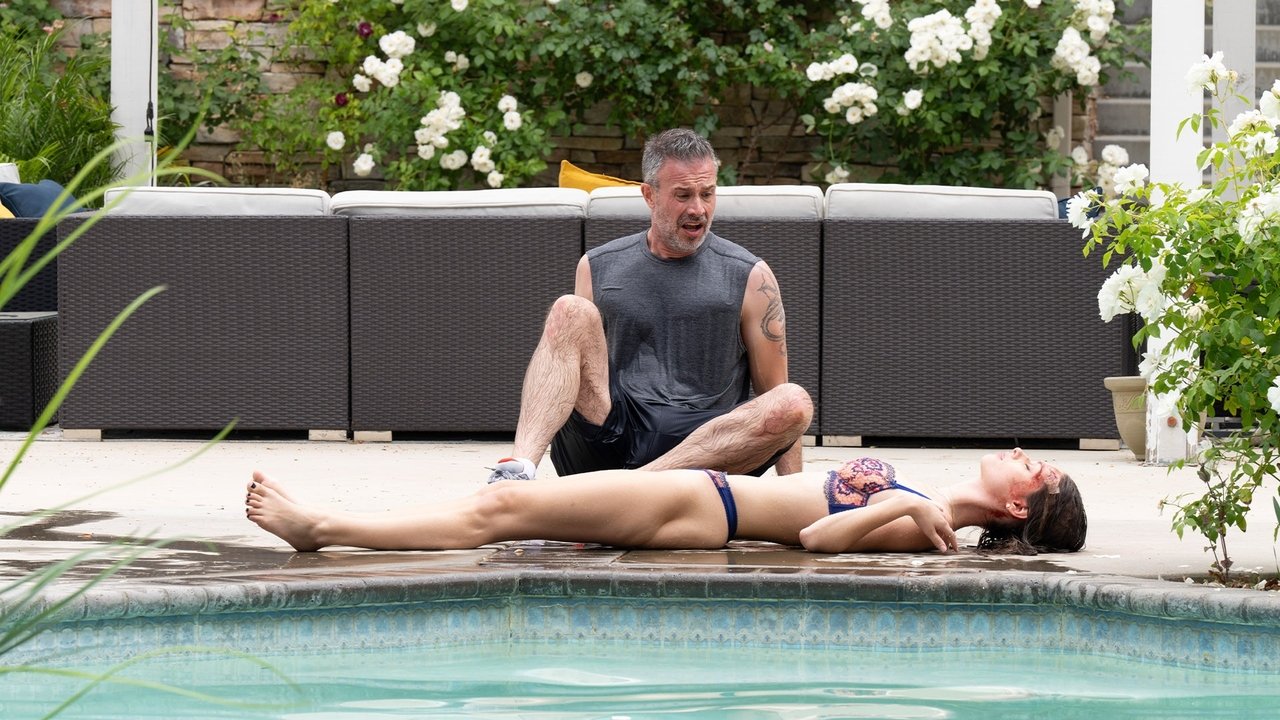 The Girl in the Pool (2024) abspielen