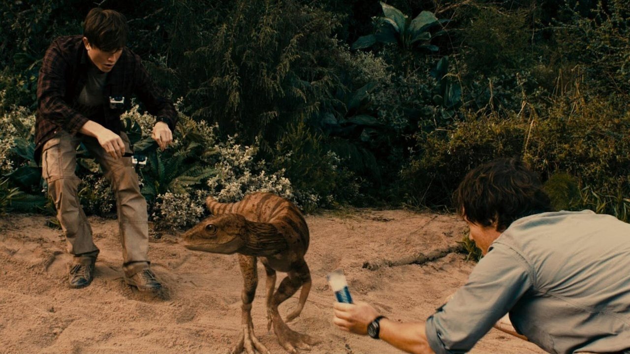 Jurassic Attack (2013) abspielen