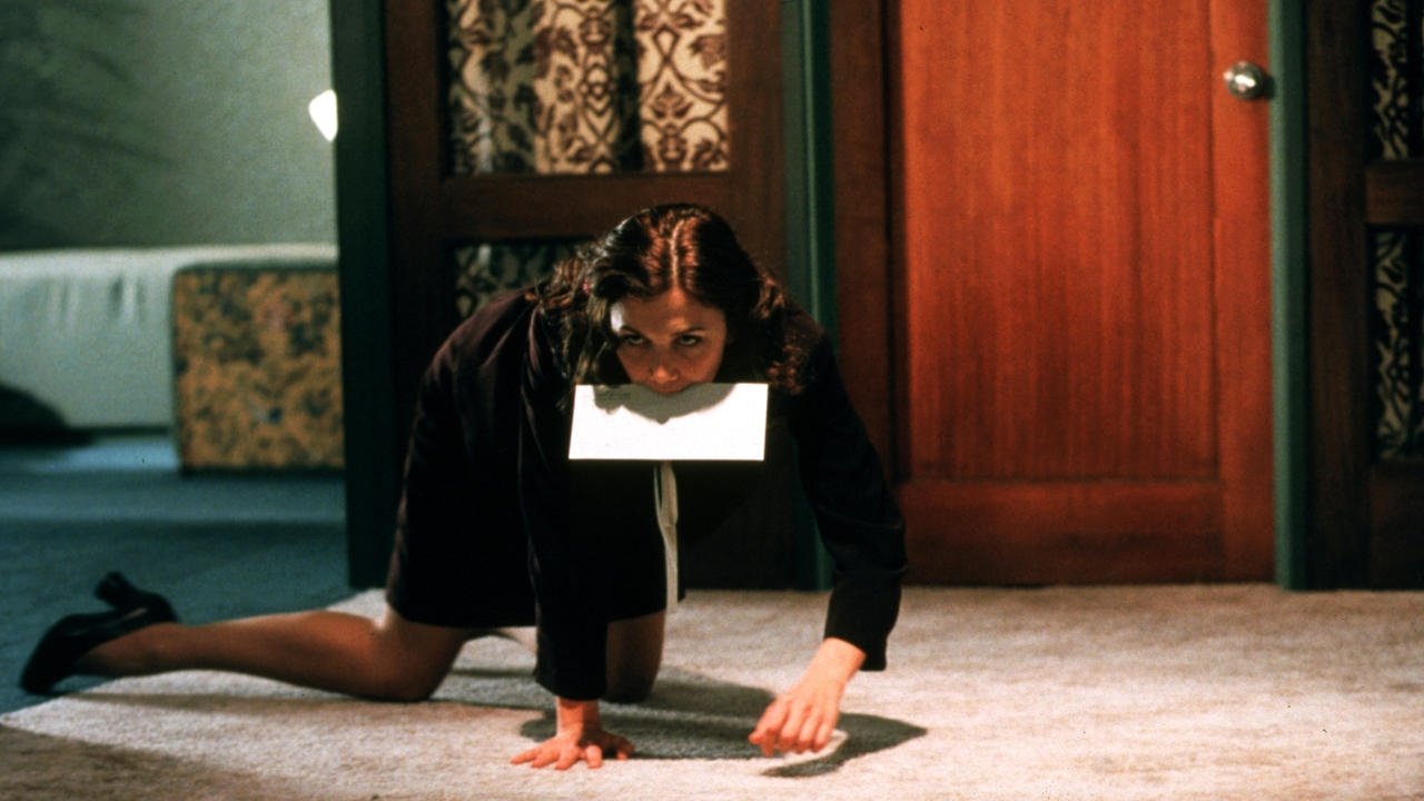 Secretary (2002) abspielen