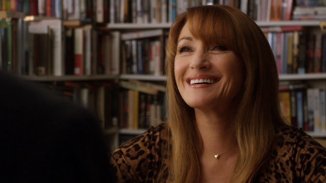 Mistrust (2018) abspielen