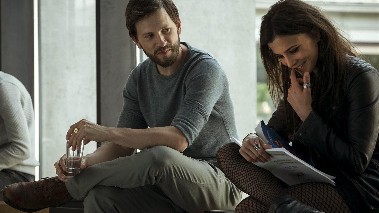 Die Informantin - Der Fall Lissabon (2019) abspielen