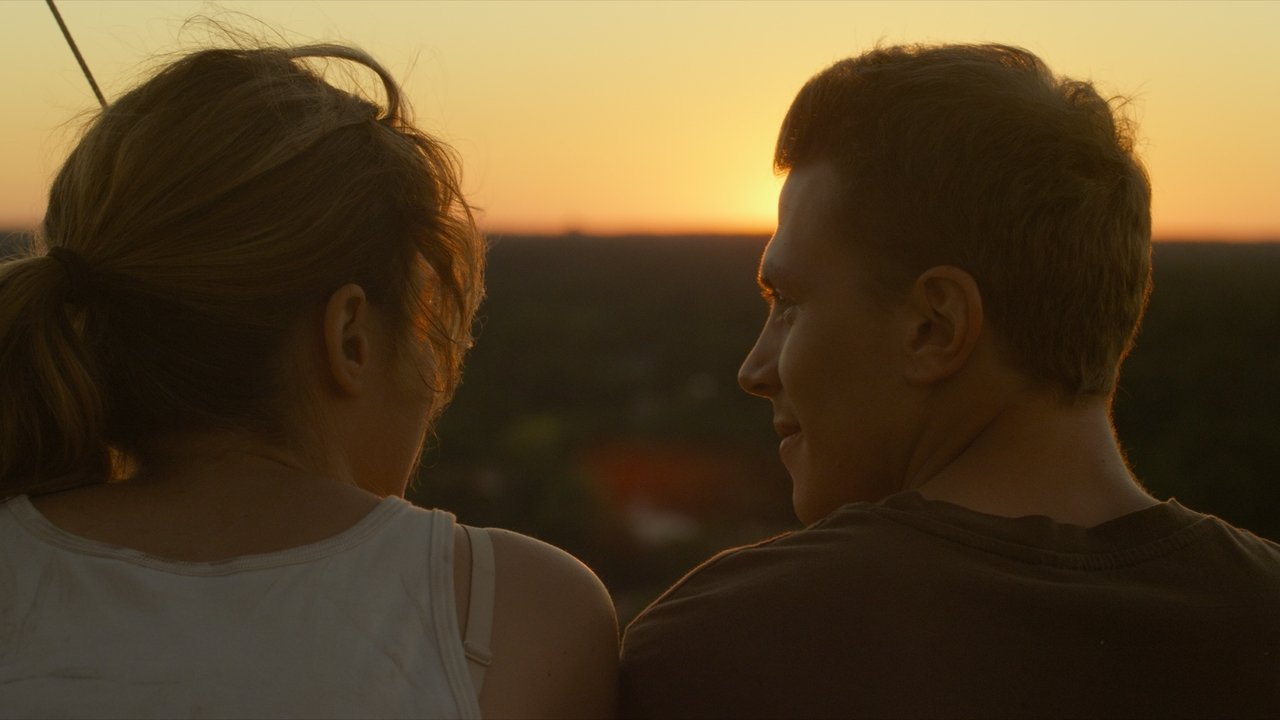 Liebe auf den ersten Schlag (2014) abspielen