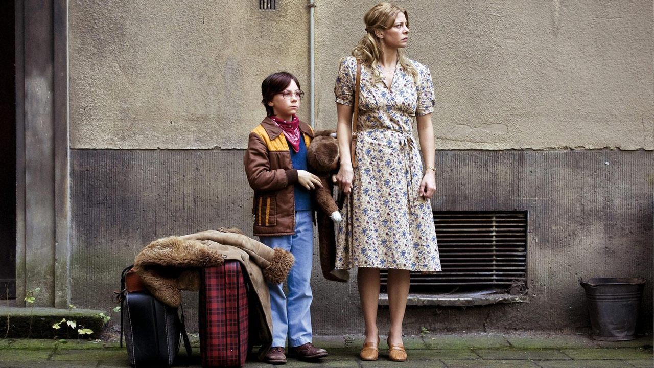 Westen (2013) abspielen