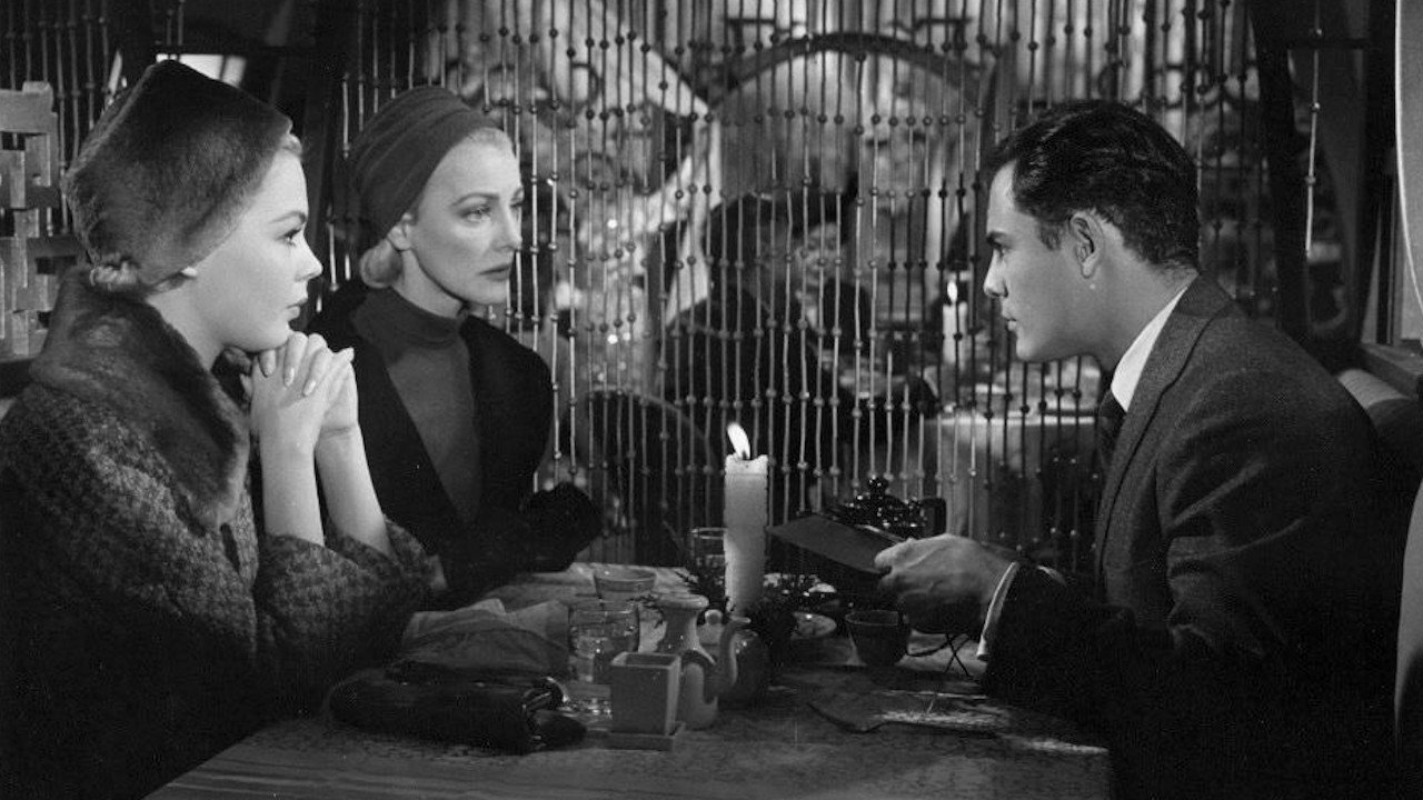 Das Geheimnis der Dame in Schwarz (1960) abspielen