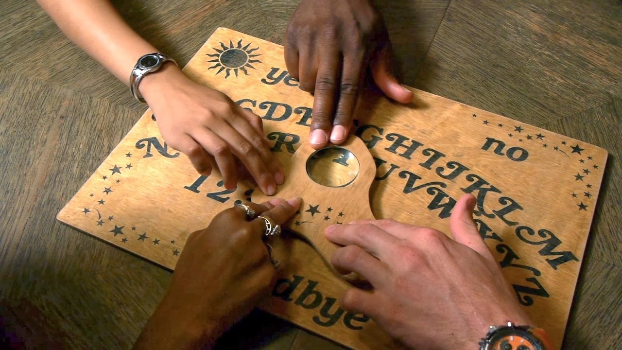 Das Ouija Experiment (2011) abspielen