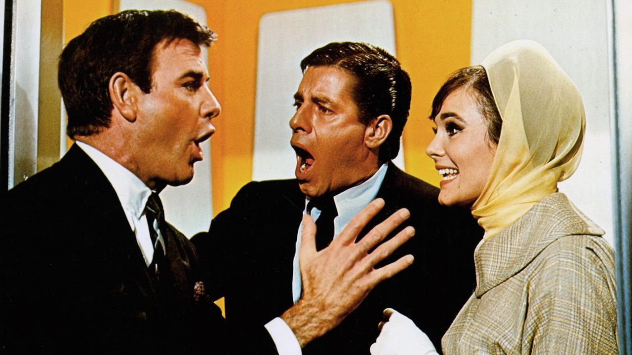 Drei auf einer Couch (1966) abspielen