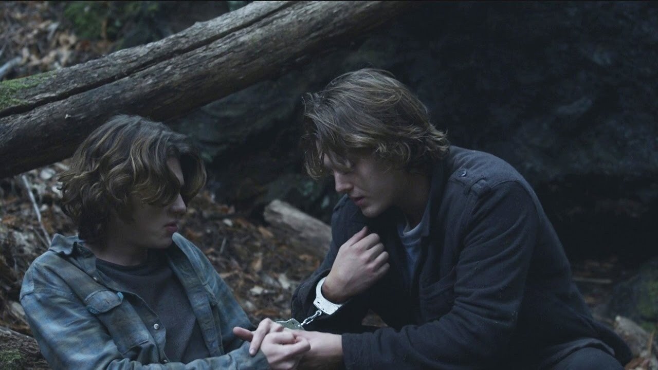 Deep Dark Canyon (2013) abspielen