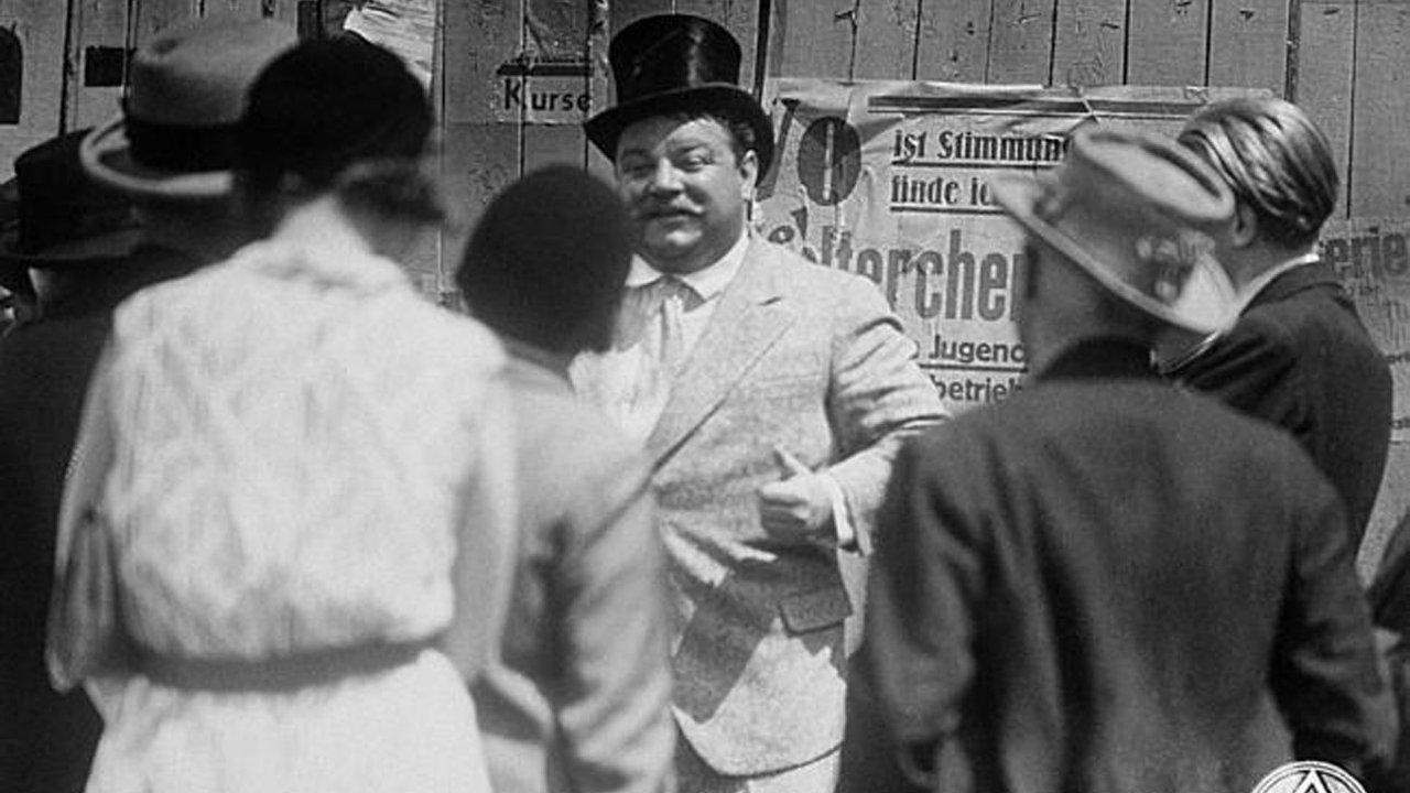 Berlin-Alexanderplatz (1931) abspielen