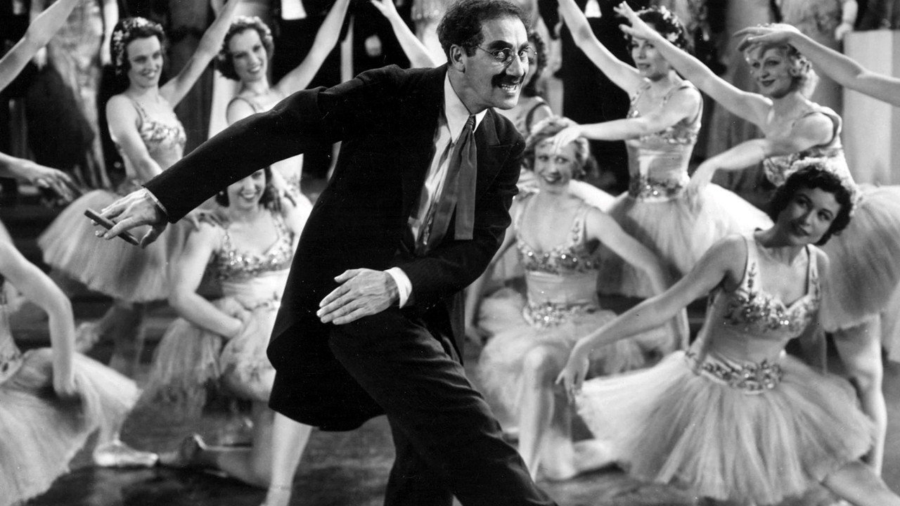 Die Marx Brothers im Krieg (1933) abspielen