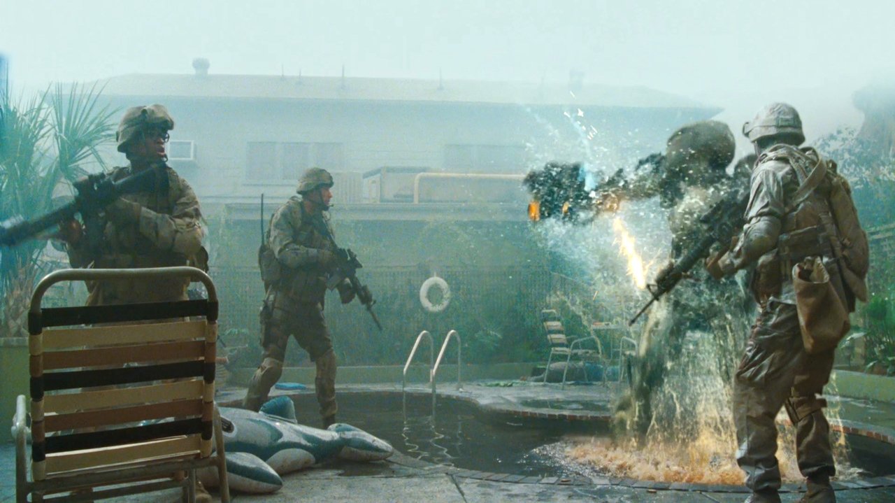 Battle of Los Angeles (2011) abspielen
