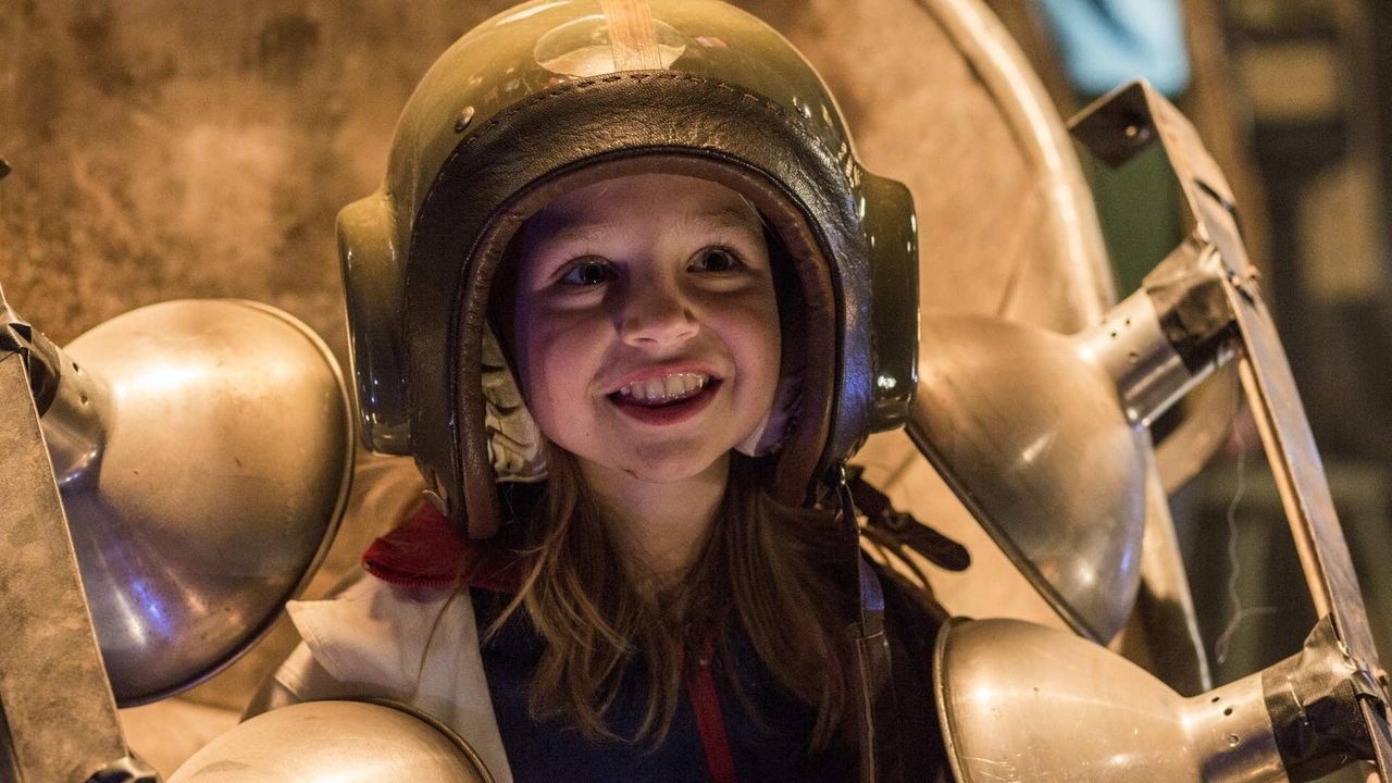 Sputnik (2013) abspielen