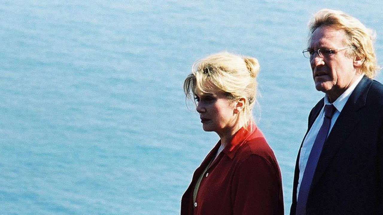 Changing Times (2004) abspielen