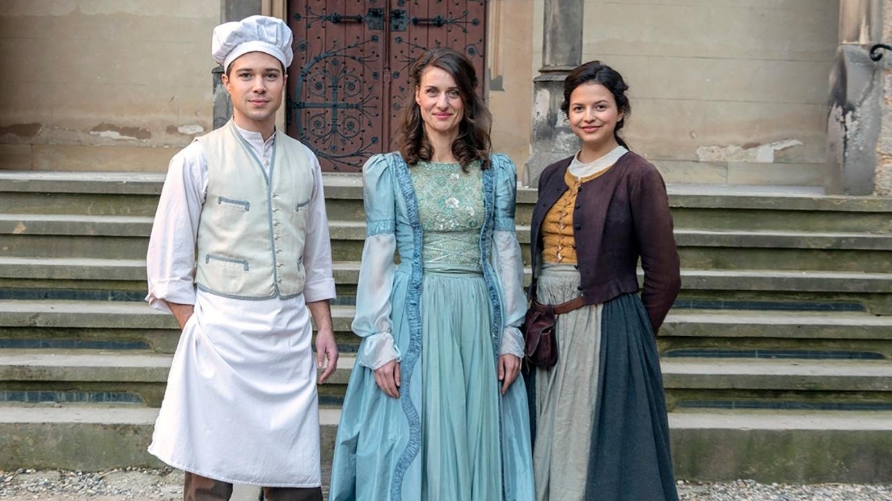 Das Märchen von den 12 Monaten (2019) abspielen
