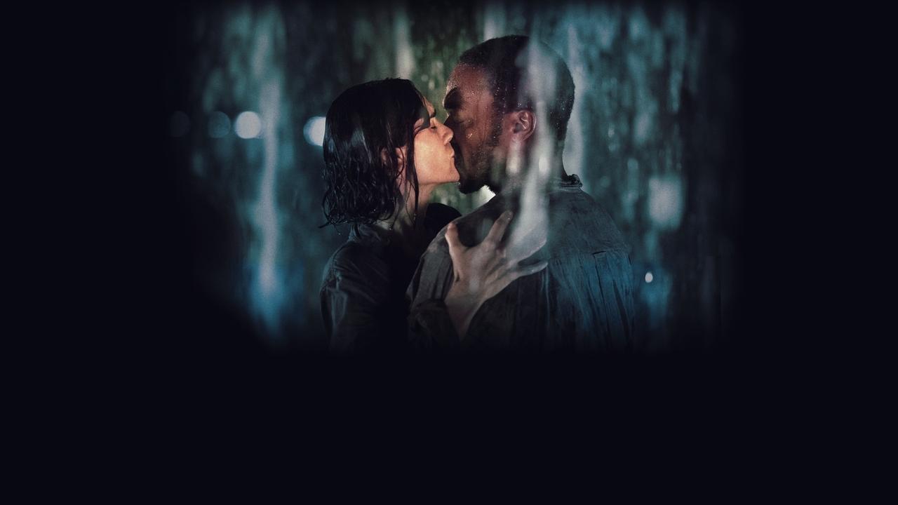 Shelter (2014) abspielen