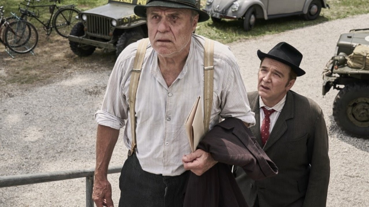 Zwei Herren im Anzug (2018) abspielen
