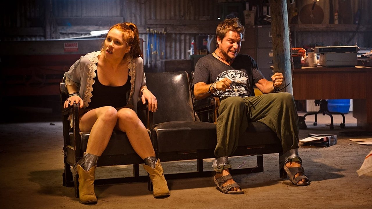 100 Bloody Acres (2012) abspielen