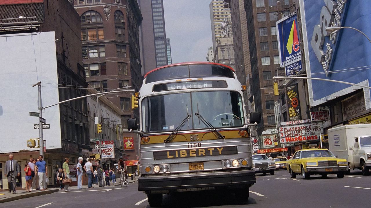 Moskau in New York (1984) abspielen