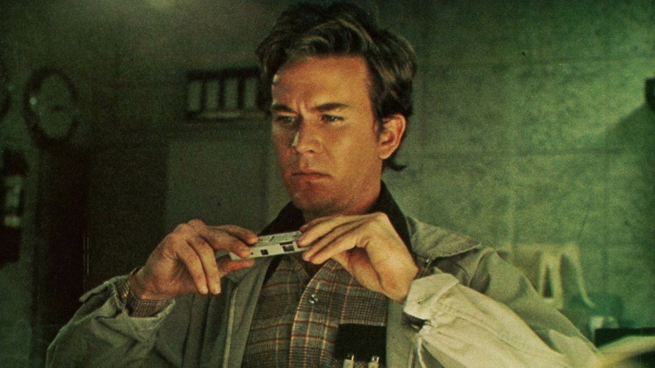 Der Falke und der Schneemann (1985) abspielen