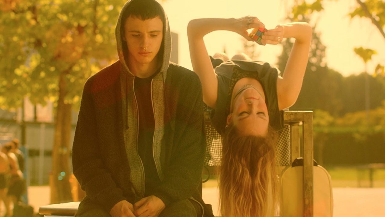 Ánimas (2018) abspielen