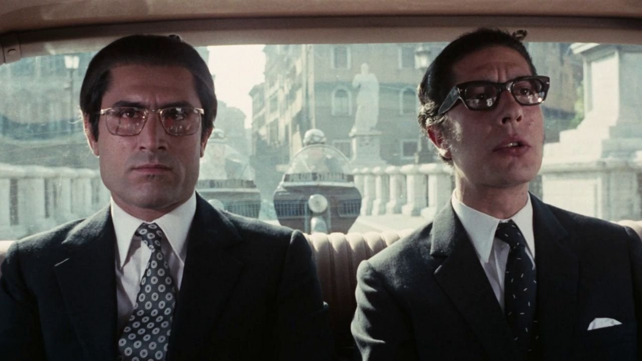 Der lange Schwarze mit dem Silberblick (1972) abspielen