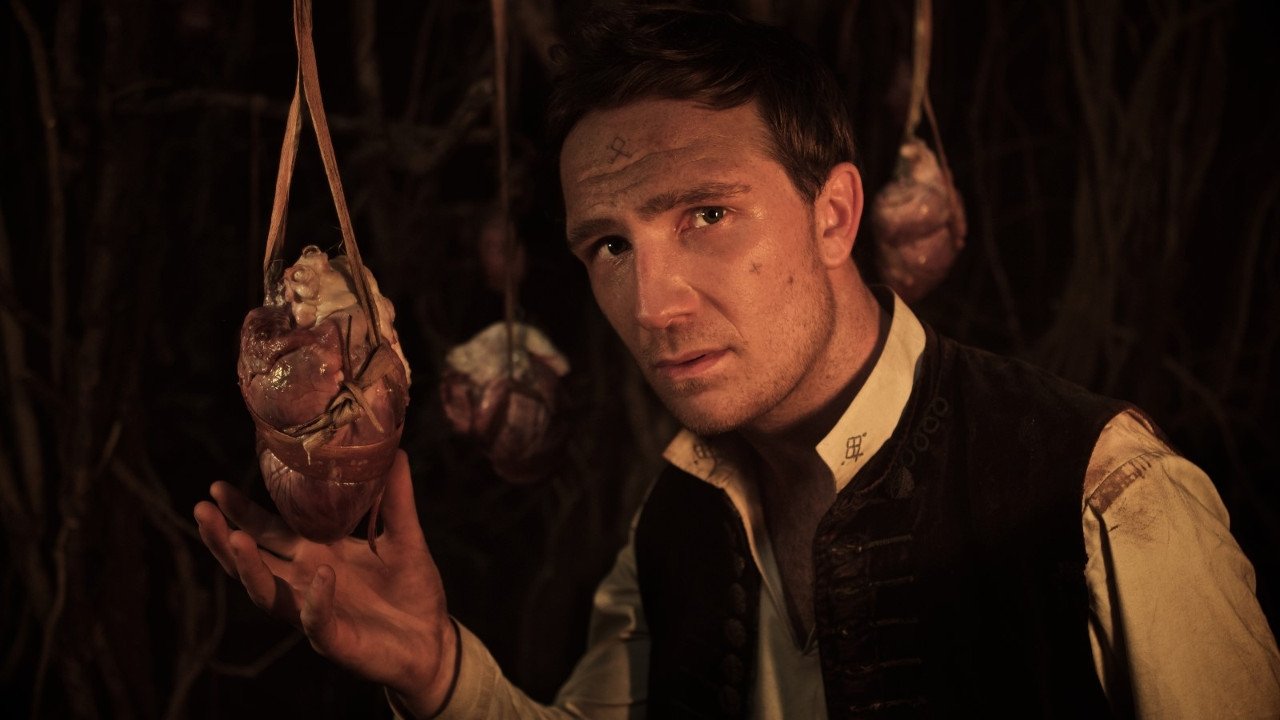 Das kalte Herz (2016) abspielen