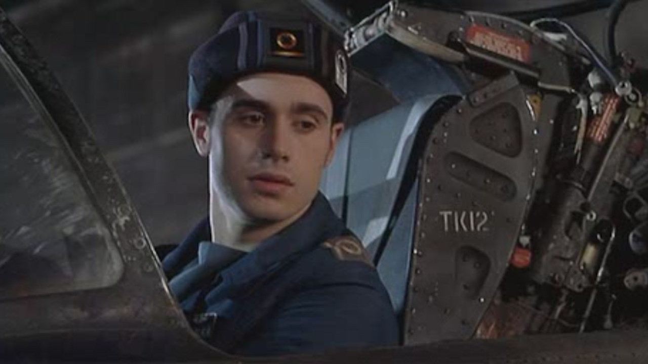 Wing Commander (1999) abspielen