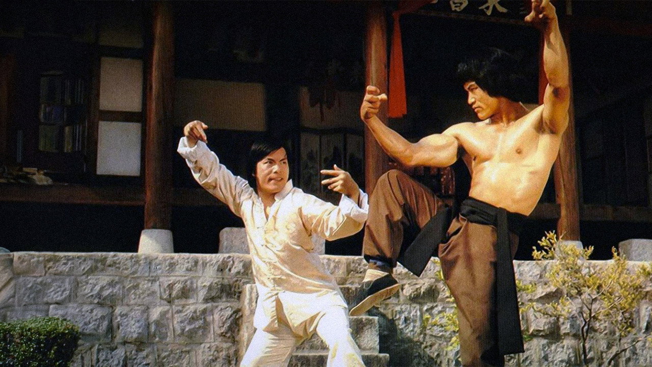 Im Auftrag der Todeskralle (1980) abspielen