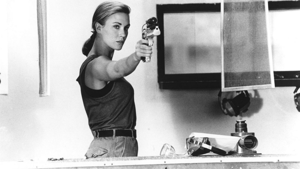 Excessive Force II (1995) abspielen