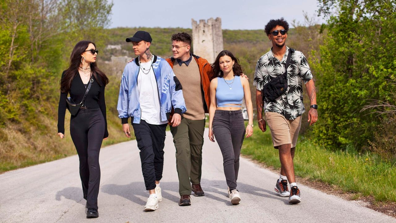 Krass Klassenfahrt - Der Kinofilm (2021) abspielen