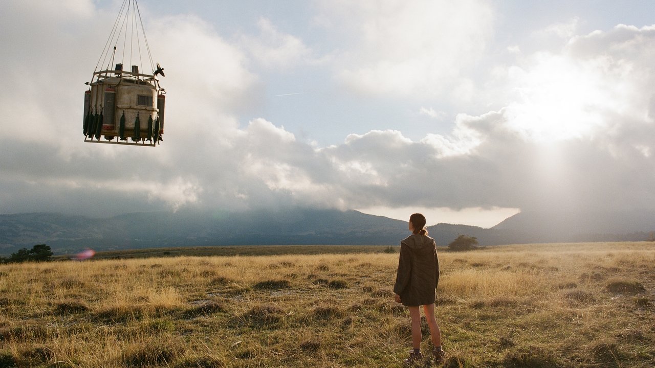 IO (2019) abspielen