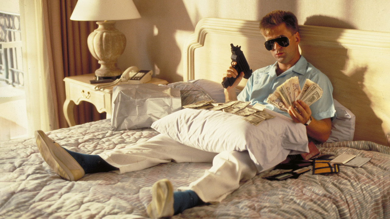 Miami Blues (1990) abspielen