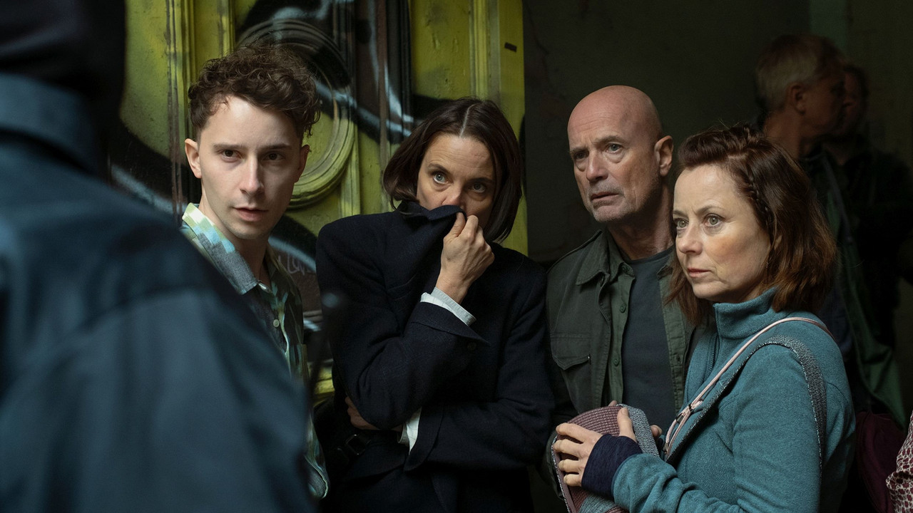 Black Box: Wem kannst du vertrauen? (2023) abspielen