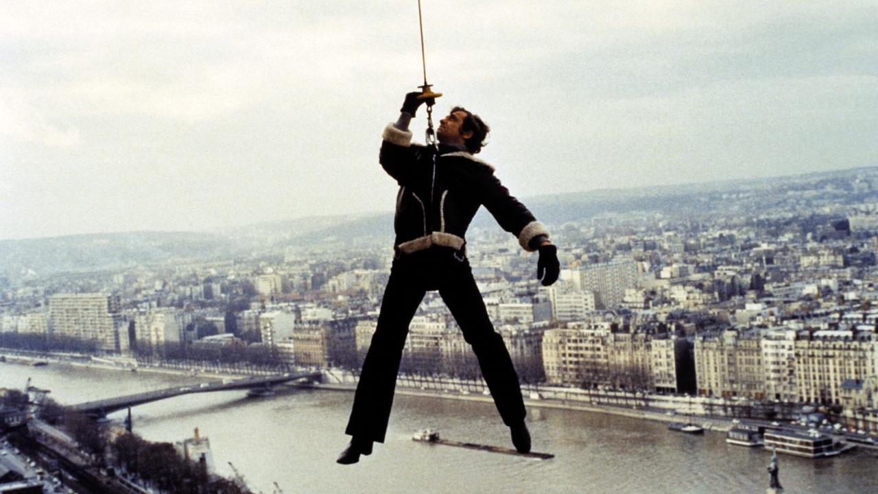Angst über der Stadt (1975) abspielen