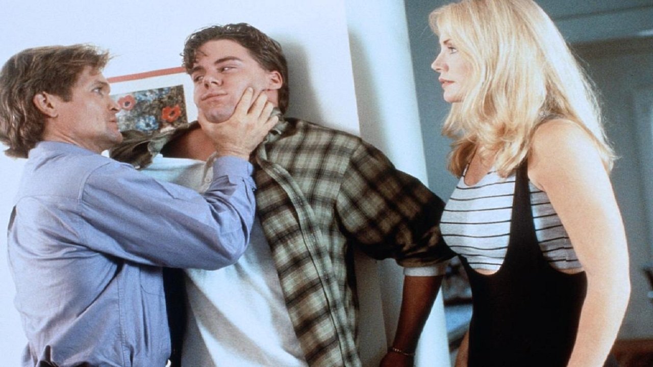 Angel and Devil - Eine Frau sieht rot (1993) abspielen