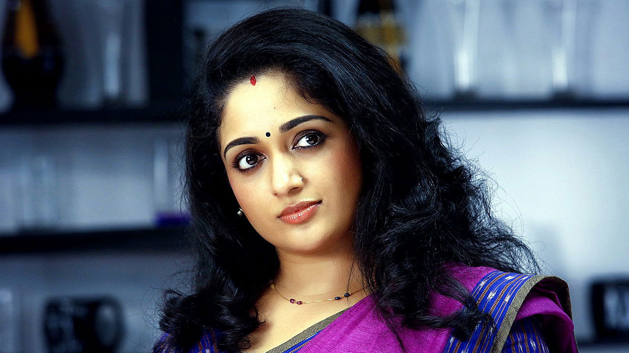 ആകാശവാണി (2016) abspielen