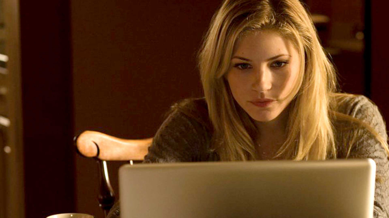 Choose (2011) abspielen
