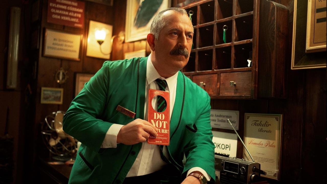 Do Not Disturb (2023) abspielen