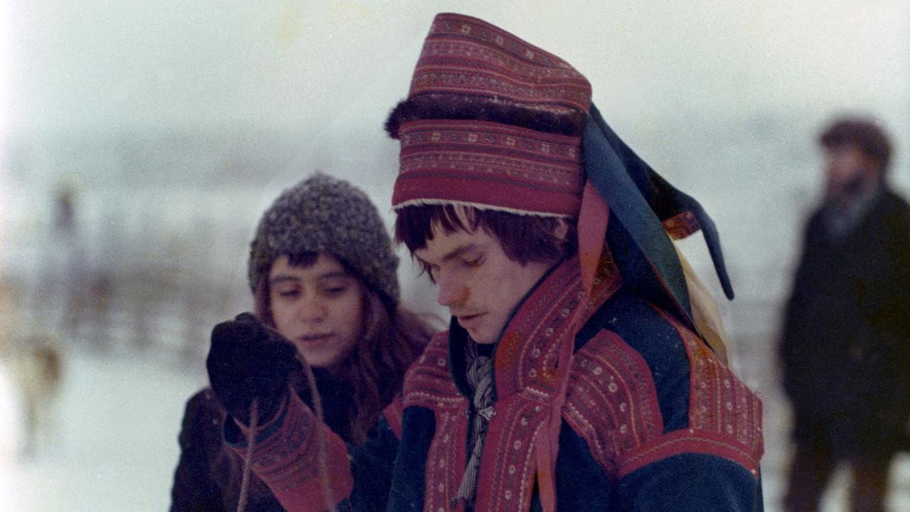 Die Erde ist ein sündiges Lied (1973) abspielen