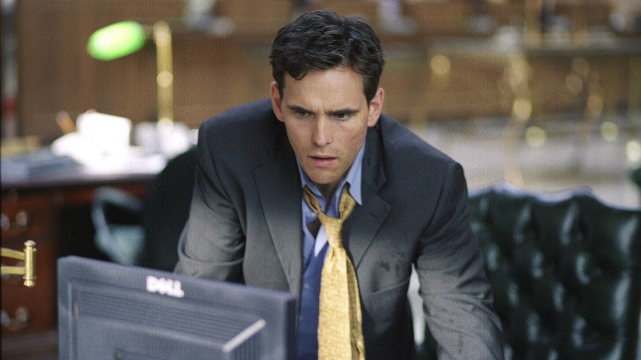 You're Fired! (2004) abspielen