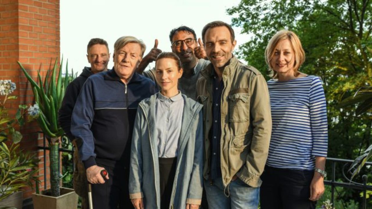 Fast perfekt verliebt (2019) abspielen