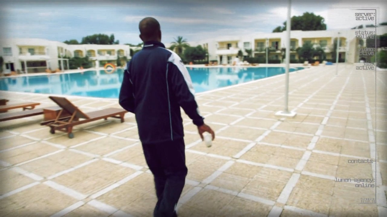 Hotel Inferno (2013) abspielen
