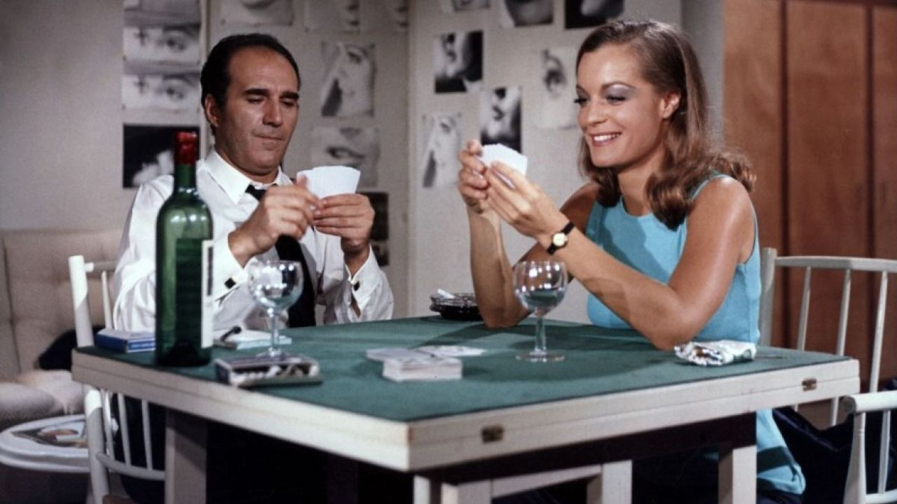 Das Mädchen und der Kommissar (1971) abspielen