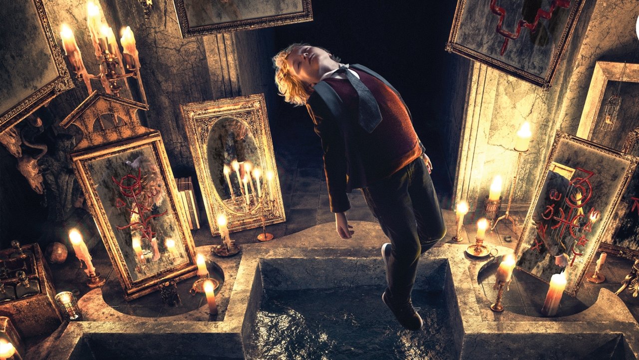 Queen of Spades: Through the Looking Glass (2019) abspielen