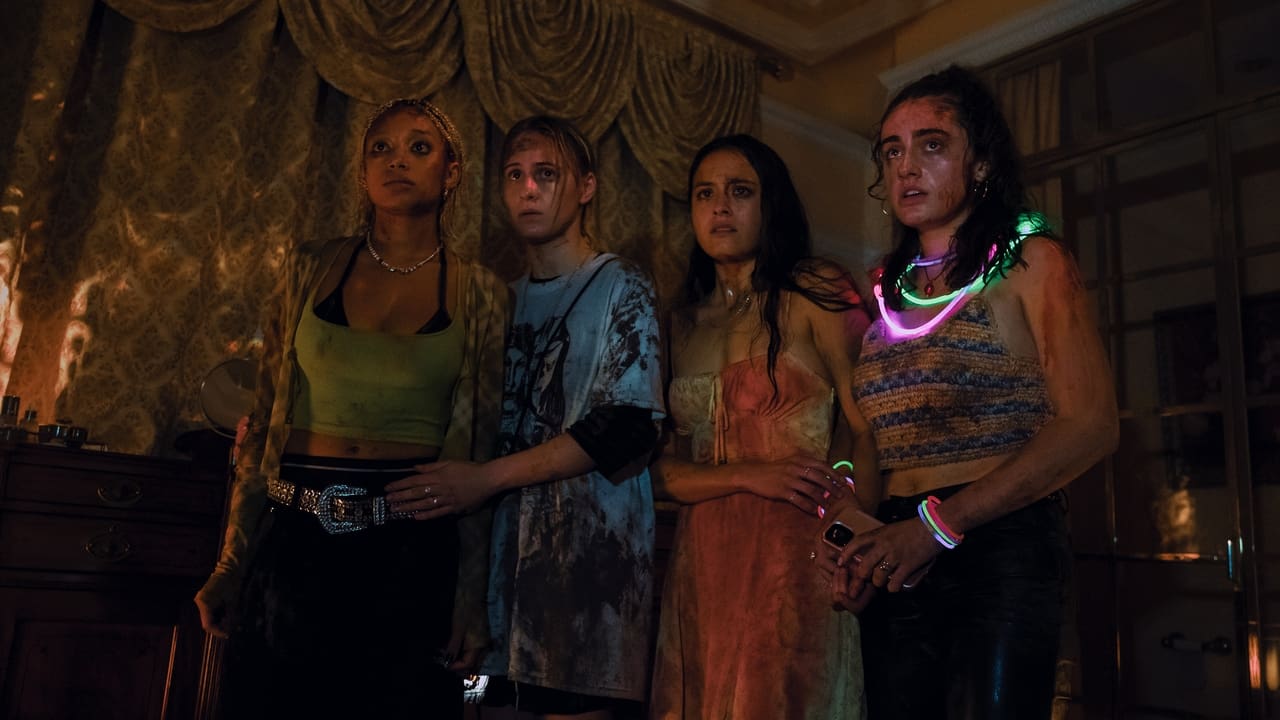 Bodies Bodies Bodies (2022) abspielen
